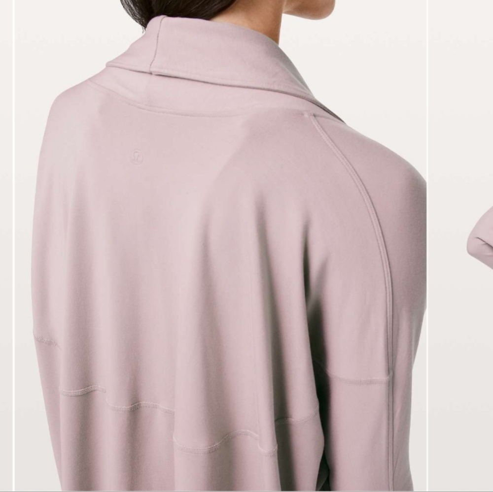 Lululemon Back In Action Wrap - Picture 6 of 11